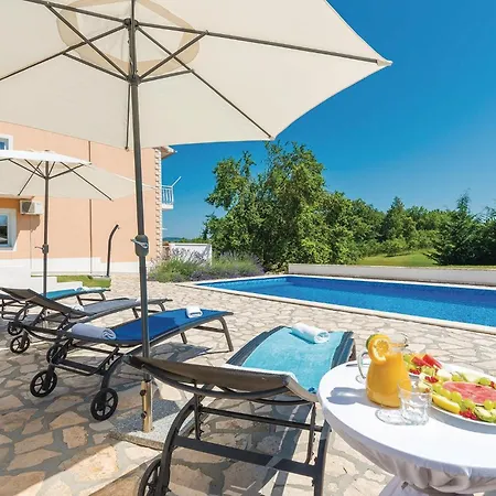 Dom wakacyjny 3 Bedroom Stunning In