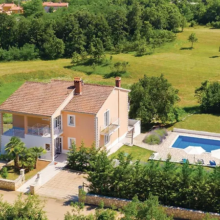 Dom wakacyjny 3 Bedroom Stunning In *